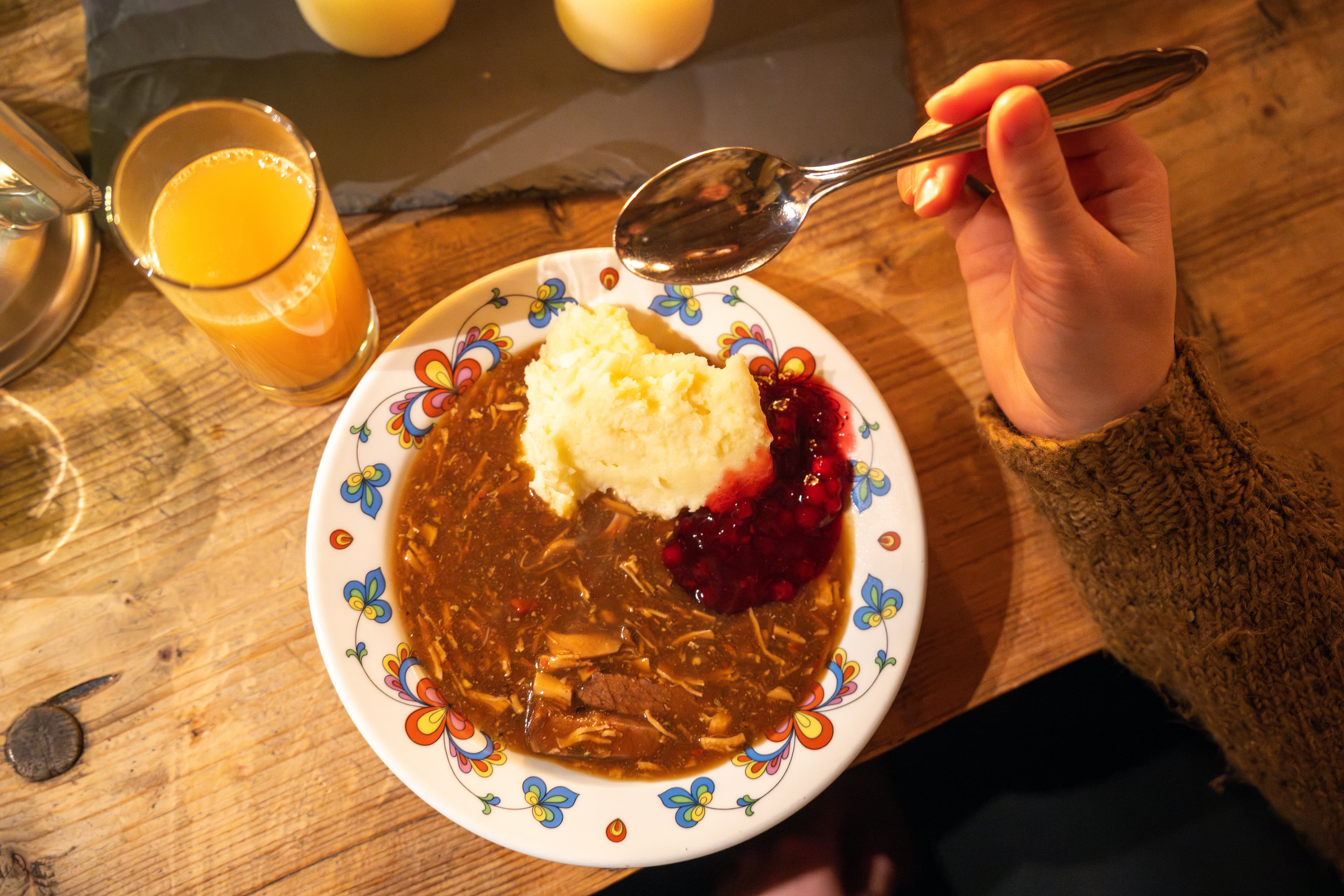 Middag i Trapper’s Cabin i Vrådal – en vinteropplevelse