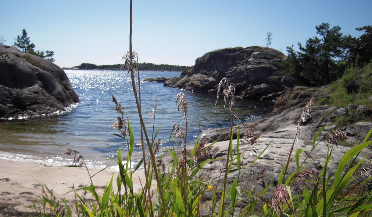 Ivarsand, en flott strand som ligger langs kyststien